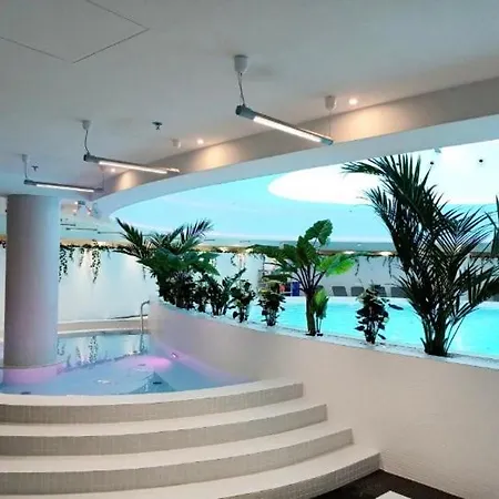 Hanza Tower Sky-23 Jacuzzi & Pool & Sauna * シュチェチン